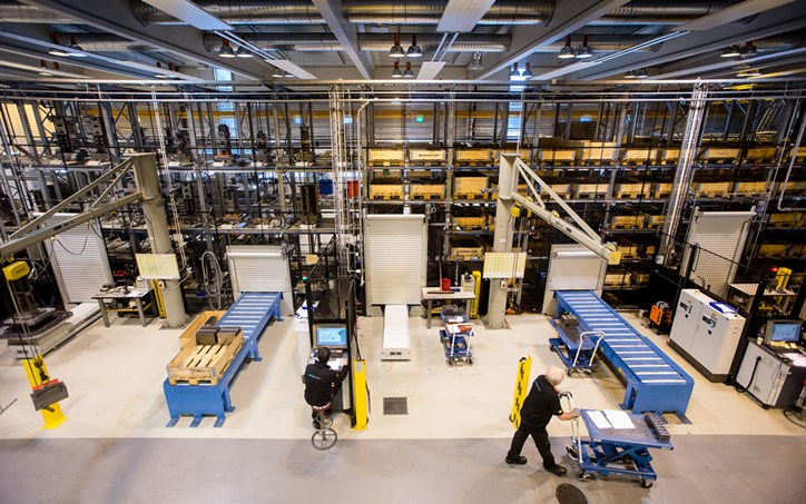 Oversiktsbilde av Servi sin blokk-produksjon på fabrikken i Kongsberg