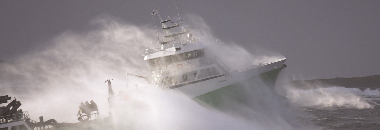 Ship in storm - Schip technic – for extreme conditions
