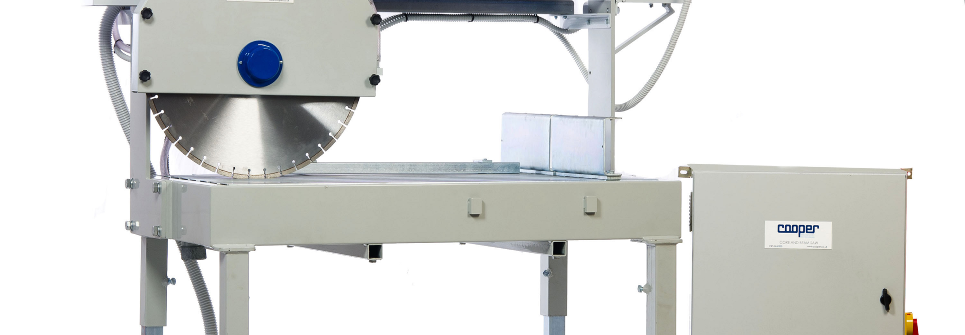 Bilde av Cooper asfaltsag som brukes til presisjonskutting av asfalt