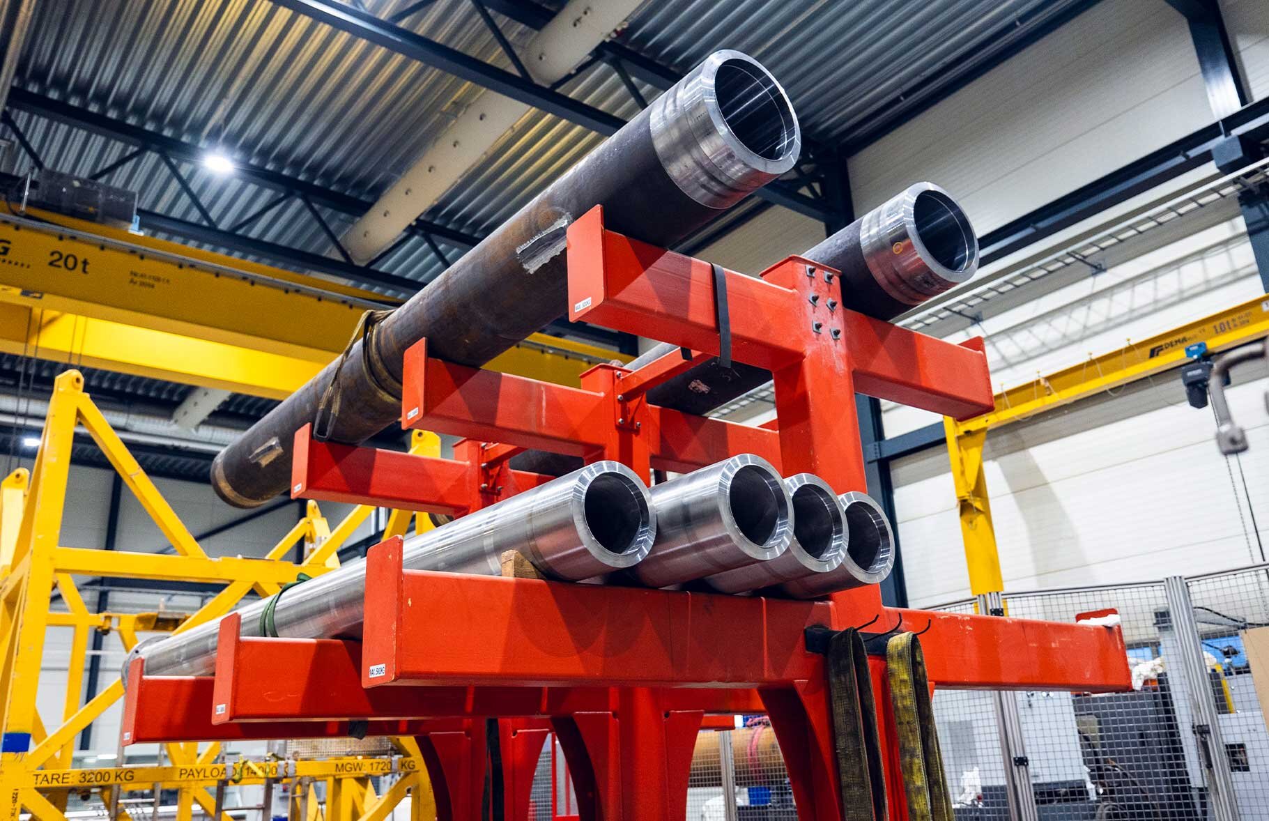 Cylinder tubes for crane cylinders